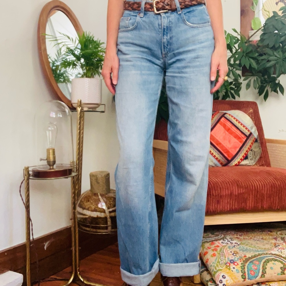 ZARA Straight Leg Light Wash Jeans | Size 2, mid-rise